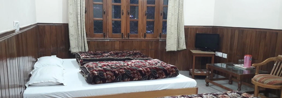 Hotel in Barinath